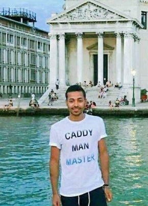 Ahmed, 25, Repubblica Italiana, Milano