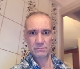 Ilya, 18, Saint Petersburg