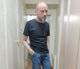 Alex, 46, Moscow