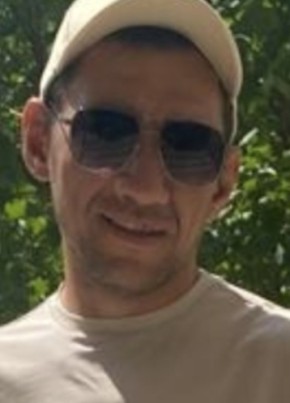 EDUARD, 41, Russia, Volgograd