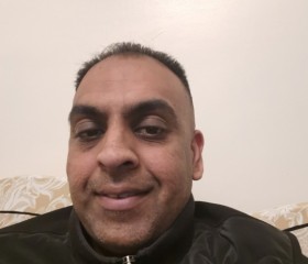 Raz, 36, Huddersfield