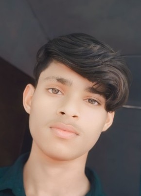 Arif, 18, India, Indore
