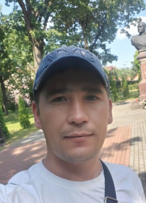 Илхом из Калининграда 35 лет