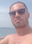 Francesco, 41, Frattamaggiore