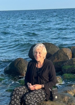 Oksana, 64, Denmark, Nykobing Falster