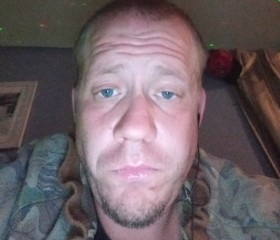 Charles, 37, West Memphis