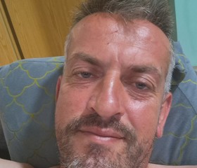 Fare, 38, Tuzla