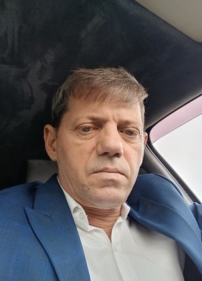 Юрий из Махачкалы 52 года