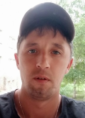 Максим