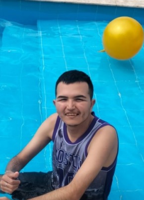 Jonathan из Manizales 24 года