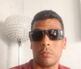 Moreno, 34, Chihuahua