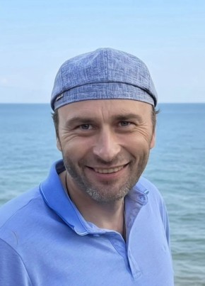 Роман из Москвы 45 лет