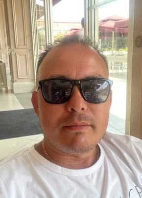 Михаил из Казани 40 лет