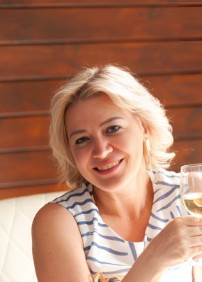 Elena, 41, Poland, Wlochy