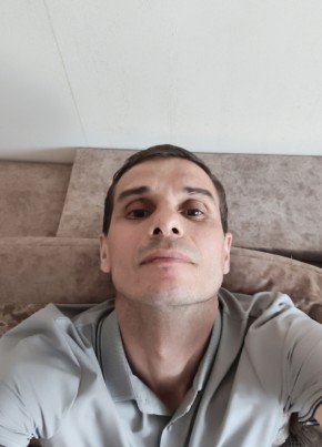 Сергей из Тюмени 42 года