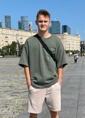 Кирилл из Тюмени 19 лет