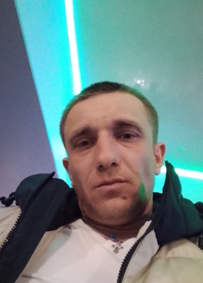 Evgenii Antipov из Боровска 32 года