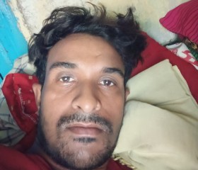 Vijay Kumar, 28, Lucknow