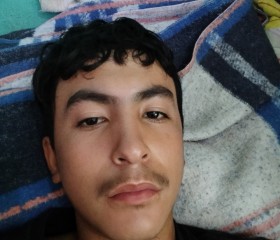 Alberto, 18, Mazatlan