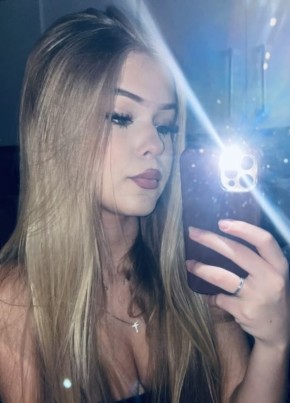 Ana Laura из Vitória 18 лет