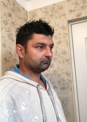Nicolae, 43, Romania, București