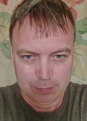 Андрей из Саратова 48 лет