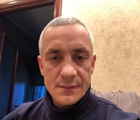 Sem, 47, Khimki
