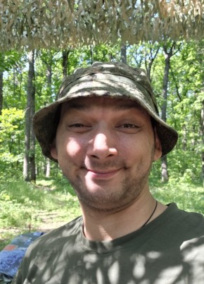 Руслан 36 лет