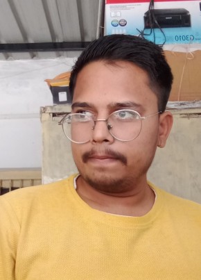 MAYANK PANDYA, 25, India, Vadodara