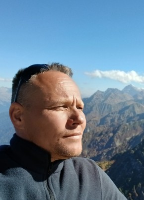 Aleks, 40, Russia, Balezino