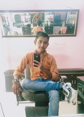 Sameer Khalifa, 21, India, Bhuj