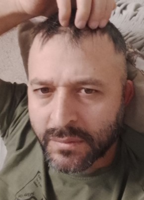 Ренат из Владикавказа 39 лет