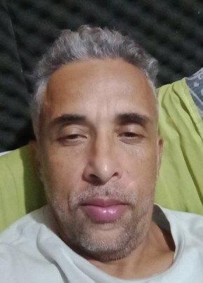 Geraldo, 53, República Federativa do Brasil, Leme