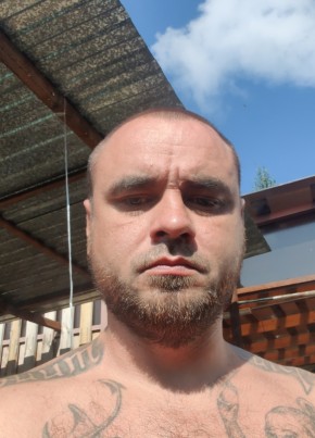 Илья из Саратова 36 лет