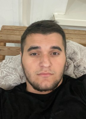 Саид из Махачкалы 18 лет