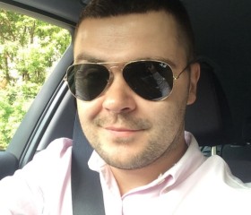 Viktor, 42, Moscow