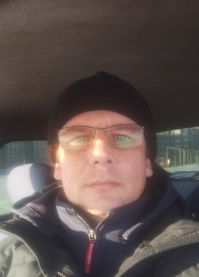 Александр, 40, Россия, Берёзовый