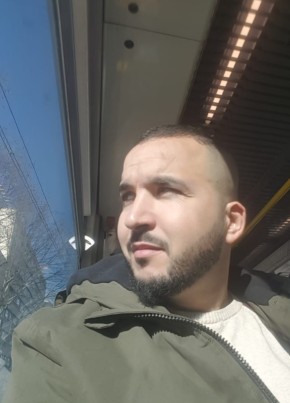 Karim, 37, République Française, Bondy