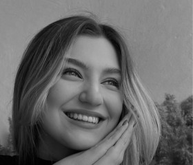 Anya, 24, Vienna