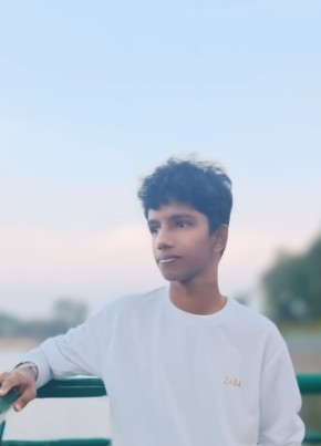 Velu, 20, India, Bangalore