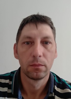 Максим из Абинска 47 лет