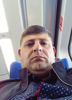 Артур из Երեվան 42 года