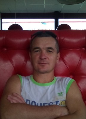 Олег, 48, Россия, Ефимовский