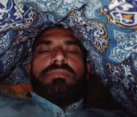 Noor, 21, Peshawar