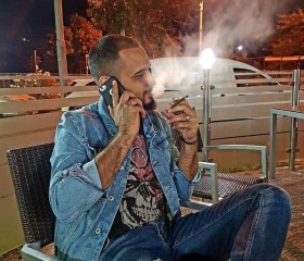 daniel, 31, Mihaesti