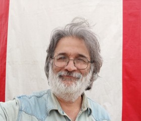 Bakhtiër, 60, Moscow