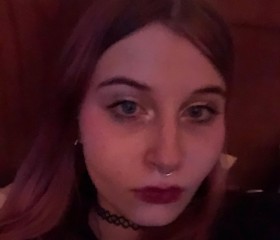Lu, 19, Porto