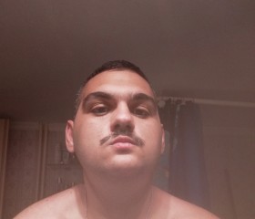 Aggelos, 24, Moskhaton