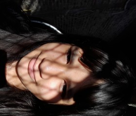 Mel, 18, Adrogue