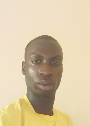Kabagambe Justus из Masindi 18 лет